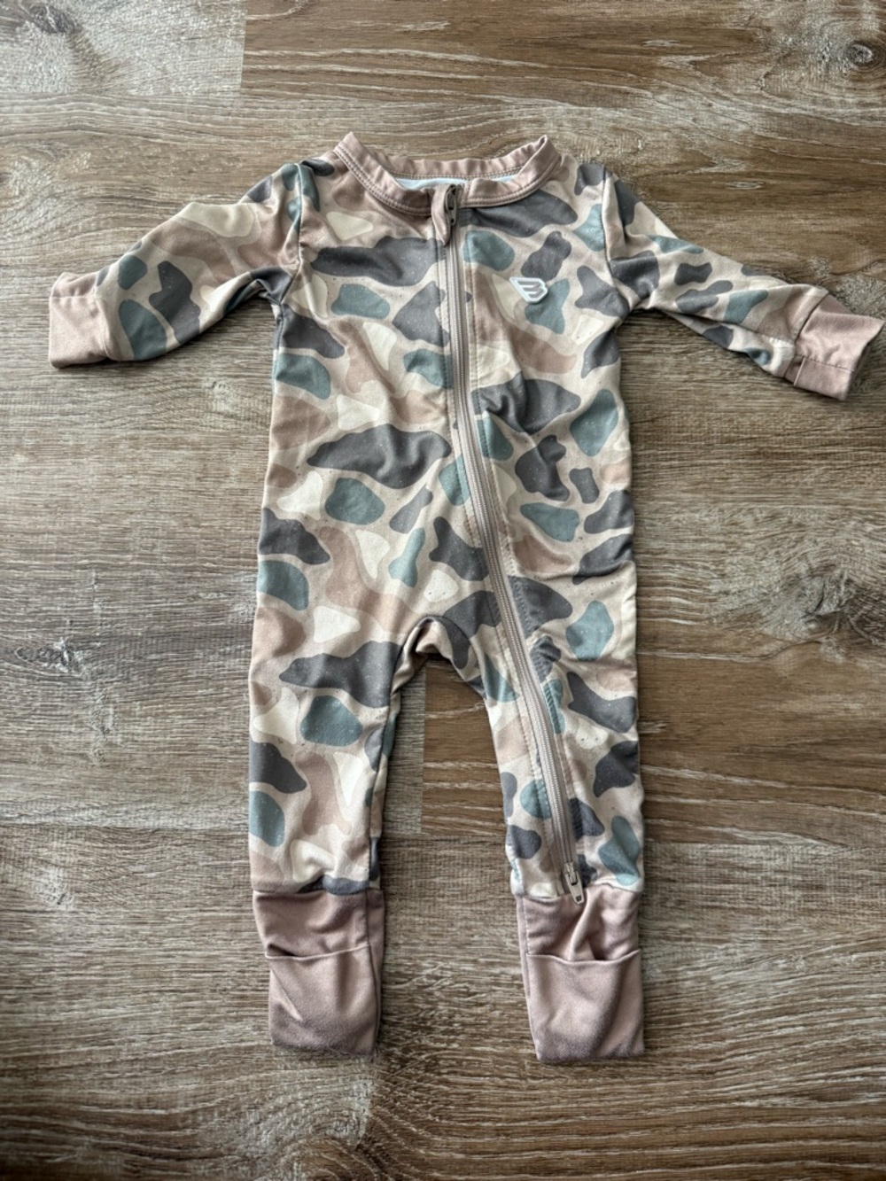 BURLEBO Camo-Pattern Zip Front Baby One-Piece in Neutral Tones